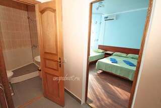 Гостиница Гостевой дом «Век» Анапа Стандартный трехместный номер-2