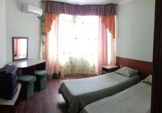 Гостиница Гостевой дом «Век» Анапа Двухместный номер Делюкс с 2 отдельными кроватями-1